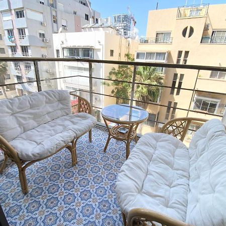 Sea Suites Tel Aviv Buitenkant foto