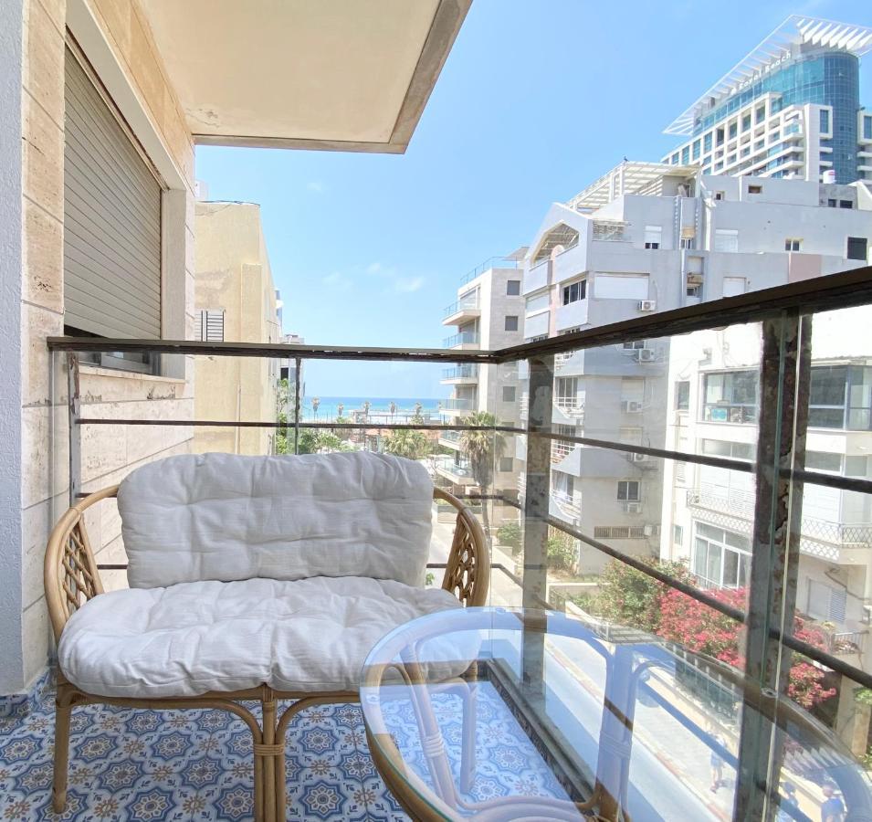 Sea Suites Tel Aviv Buitenkant foto