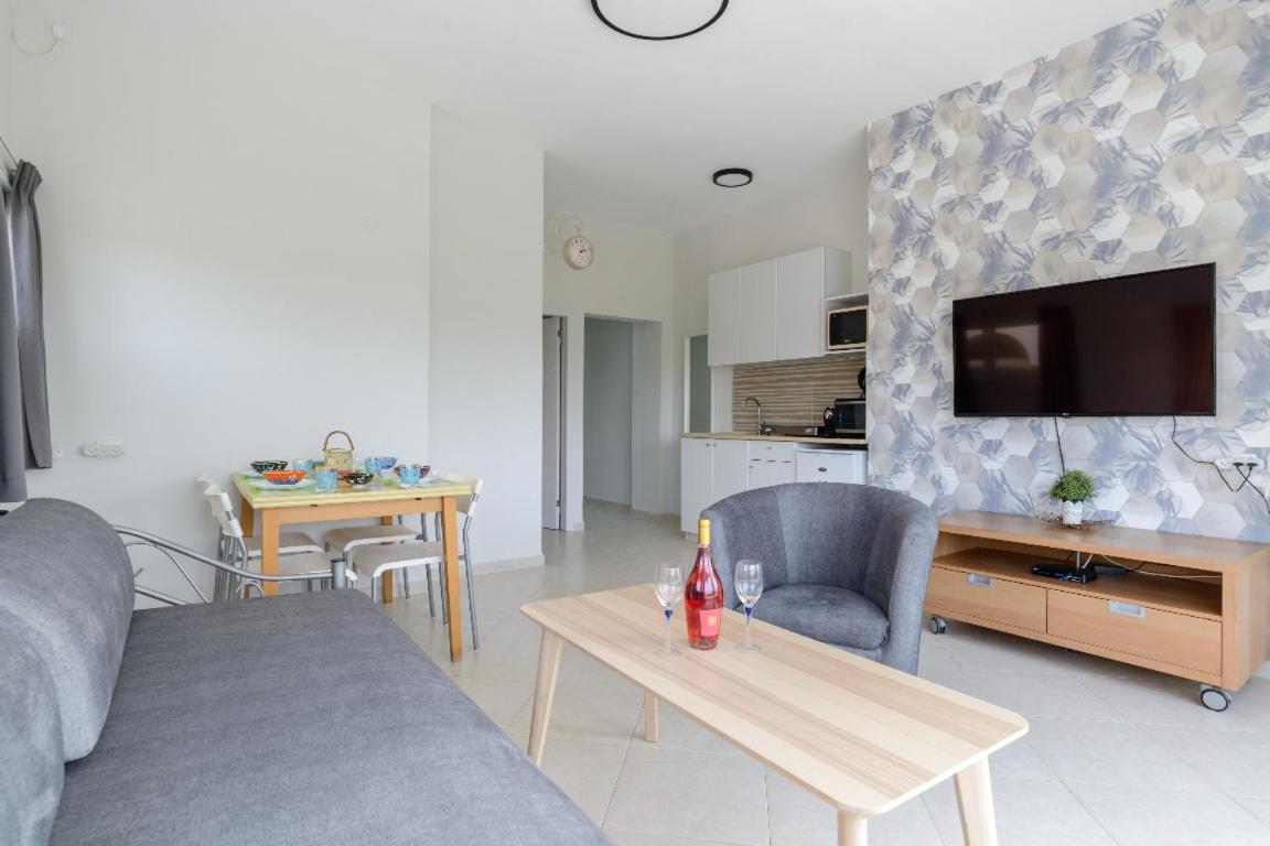 Sea Suites Tel Aviv Buitenkant foto